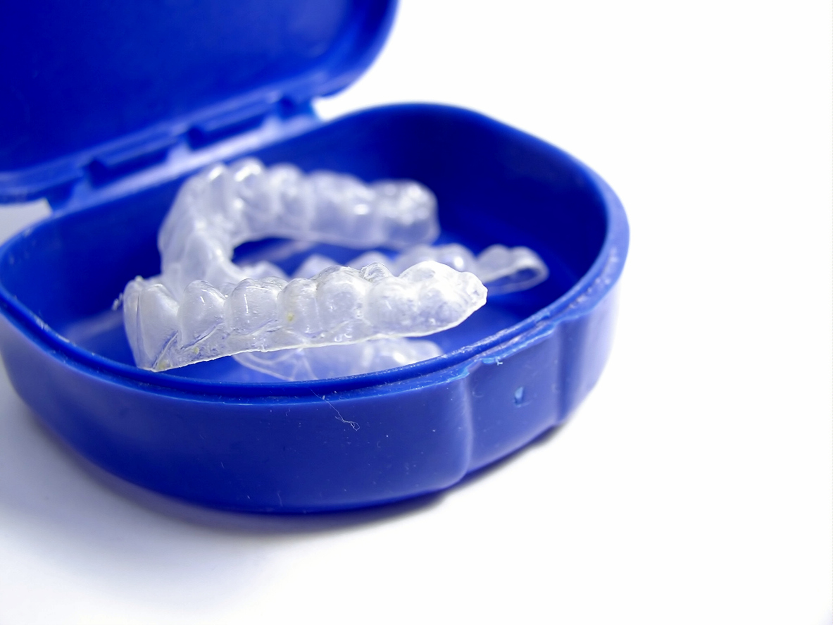 invisalign travel case